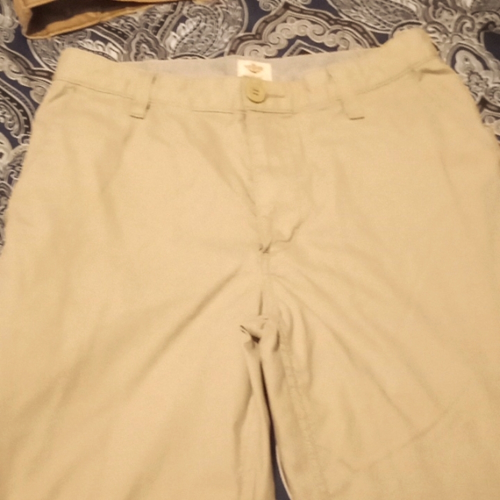 Dockers kachi pants, 29×32, great shape, no stains, pocket has a zipper for extr